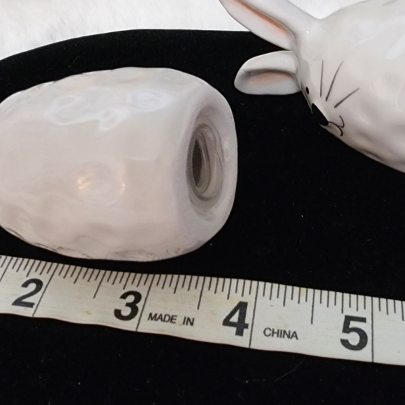 New in Box Whimsical Cupboard Bunnies - Picture 3 of 4